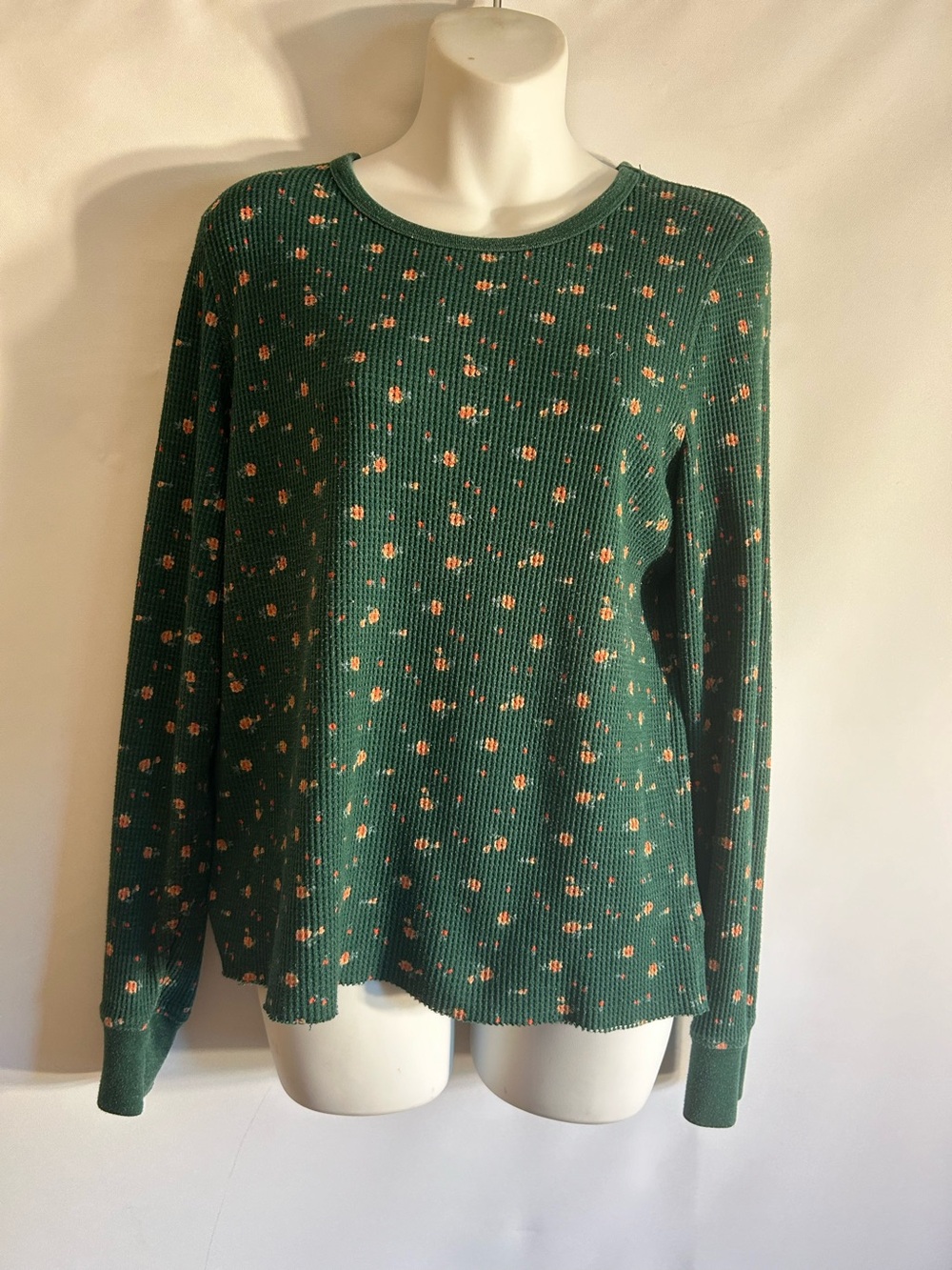 AMERICAN EAGLE GREEN WAFFLE KNIT THERMAL LS ALL OVER FLORAL PRINT TOP SIZE XL